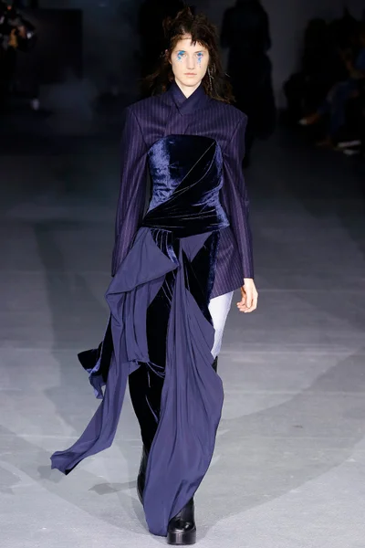 Look 14